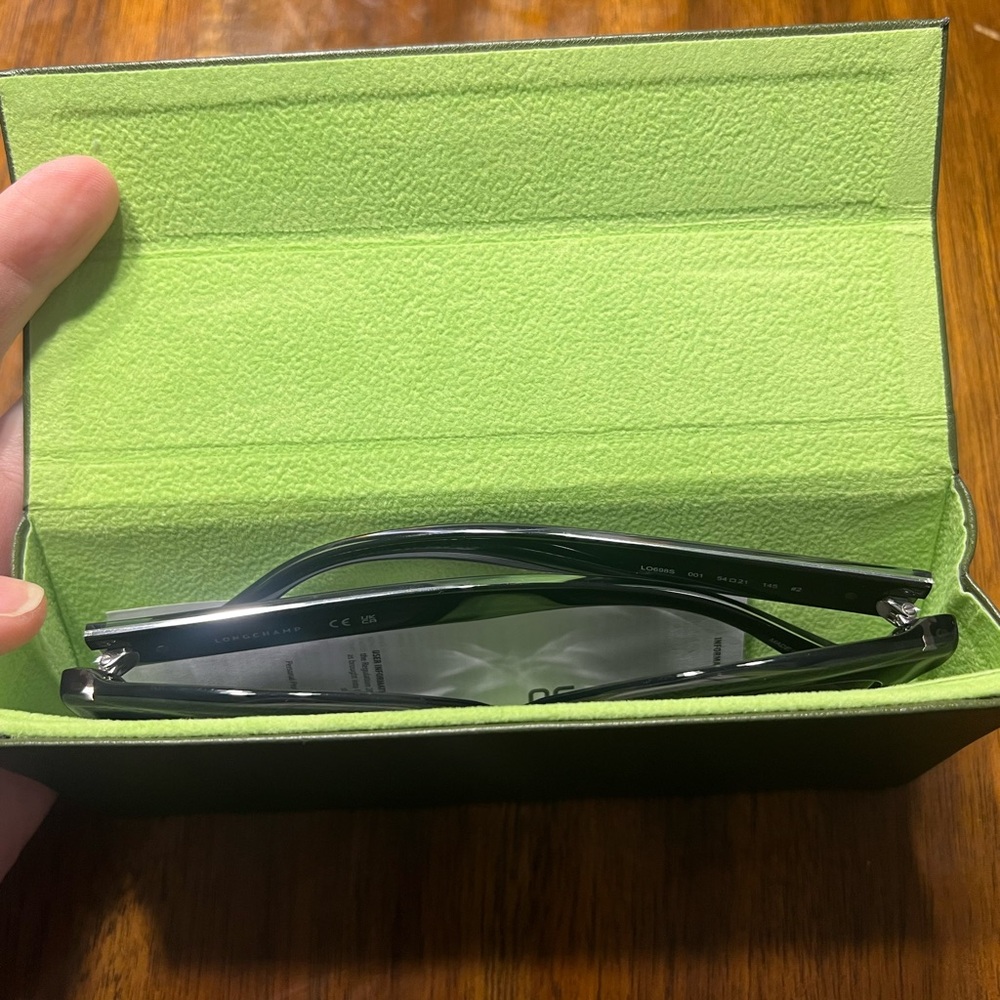 Longchamp New Black Sunglasses with Green Case - Picture 5 of 5
